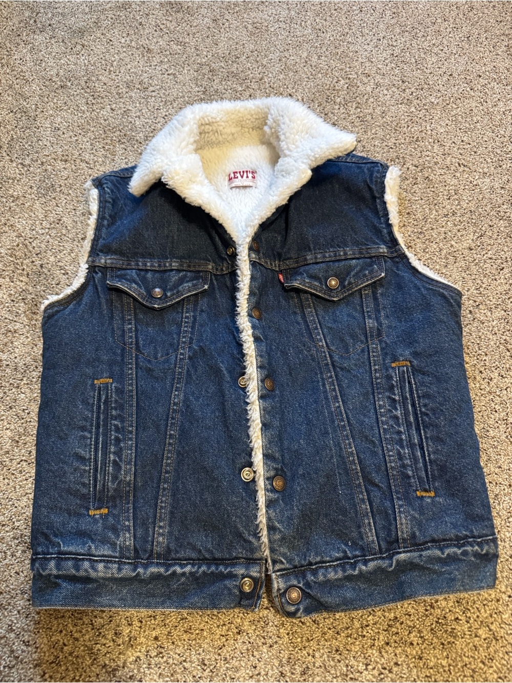 Levi's Vintage Men’s Dark Blue Denim Sherpa Vest size M - Made in USA